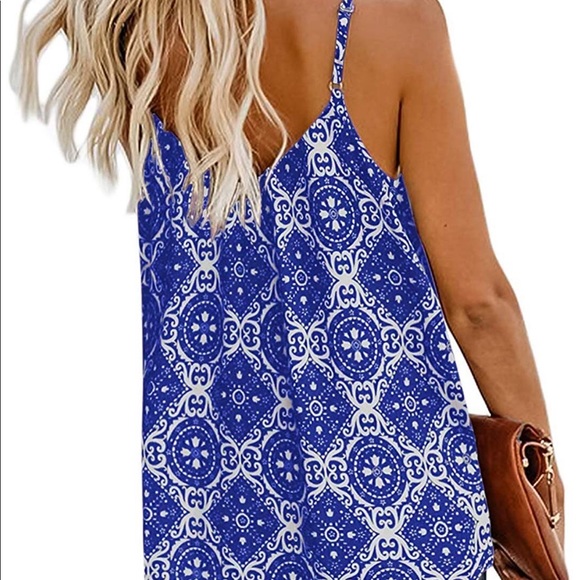 NWOT - V Neck Spaghetti Straps Tank Top - blue - L - Picture 2 of 5